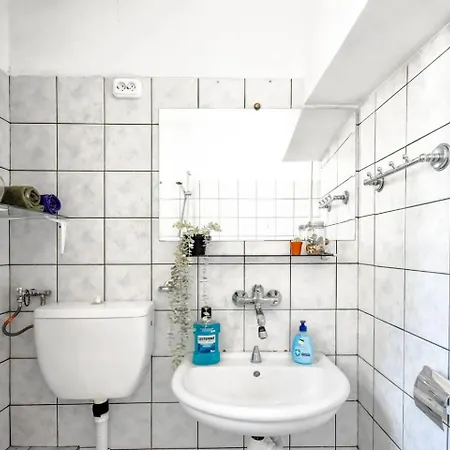 Creative 70s-inspired Center Parking Apartamento Sofía