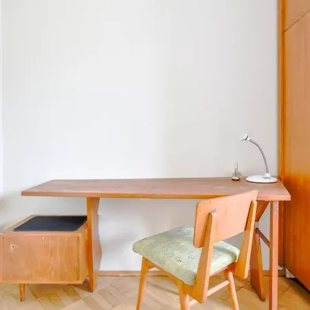 Creative 70s-inspired Center Parking