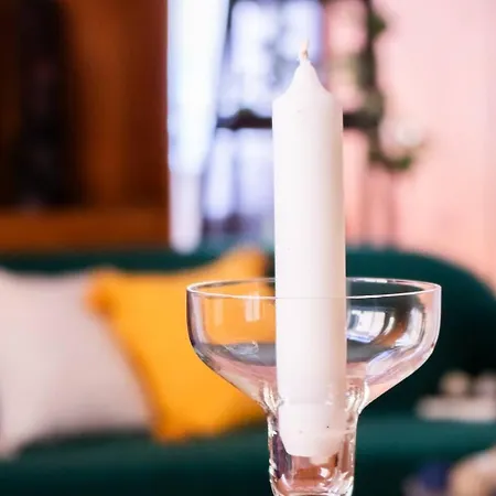 Apartamento Creative 70s-inspired Center Parking *