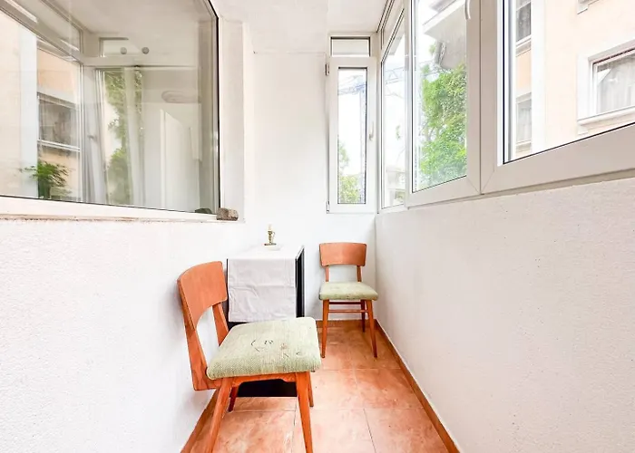 Creative 70s-inspired Center Parking