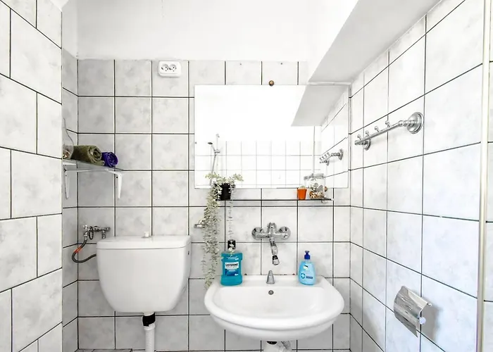 Creative 70s-inspired Center Parking Apartamento Sófia