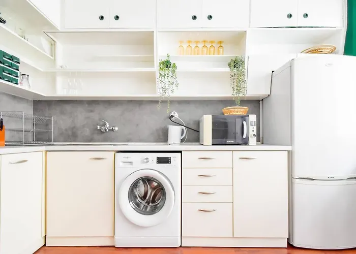 Creative 70s-inspired Center Parking *