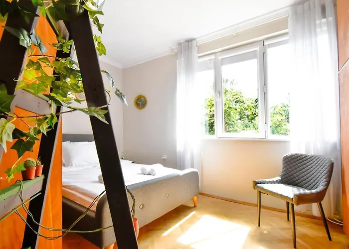 Creative 70s-inspired Center Parking Apartamento *